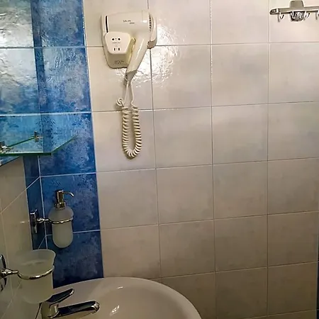 Corali Hotel Piso Livadi