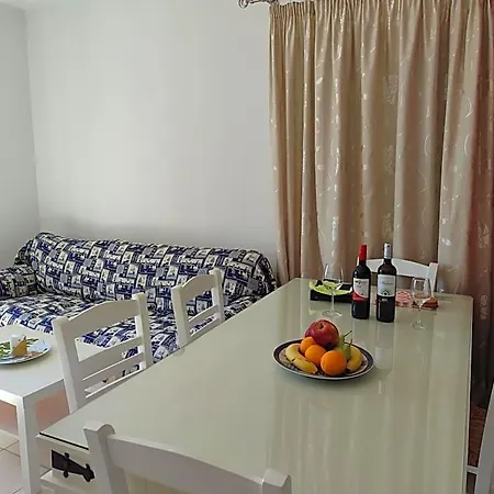 Otel Corali Piso Livadi