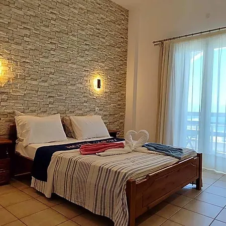 Corali Otel Piso Livadi